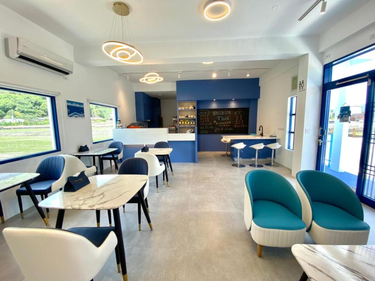 Blue And White Style Holiday B&B Guanshan Exteriör bild