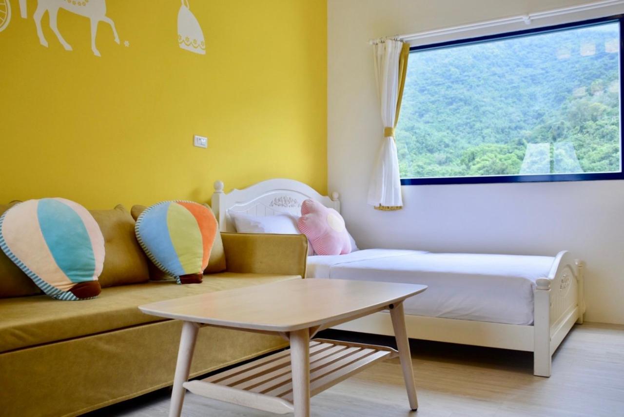 Blue And White Style Holiday B&B Guanshan Exteriör bild