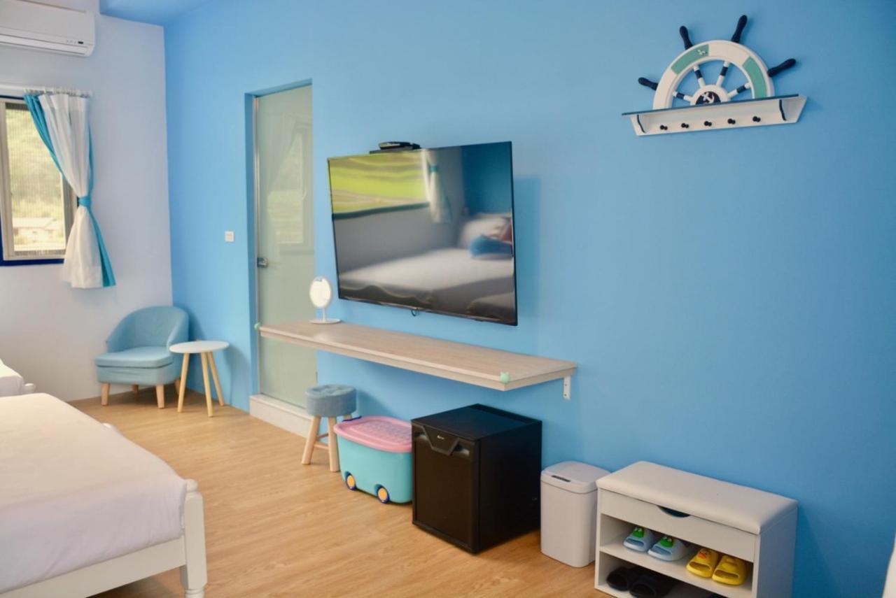 Blue And White Style Holiday B&B Guanshan Exteriör bild
